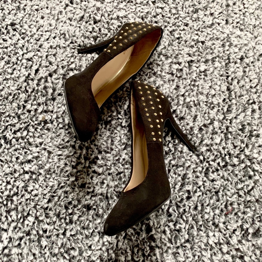 Studded Pumps - Picture 2 of 5